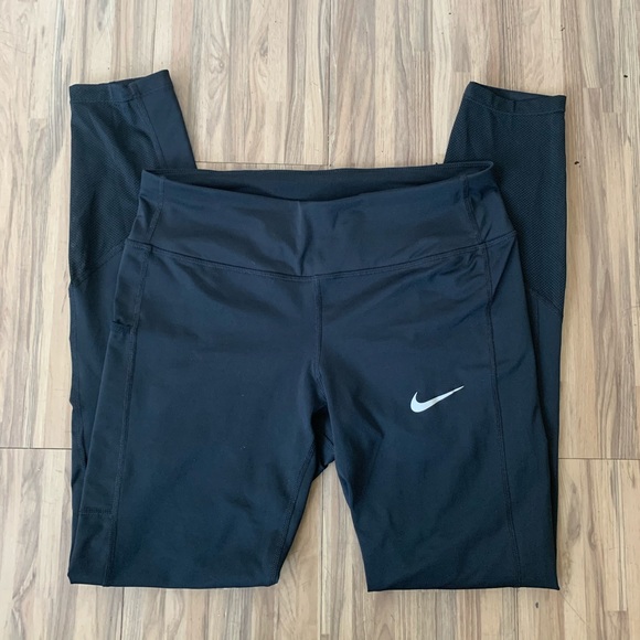 Nike Dryfit Leggings with Pocket - Picture 8 of 10